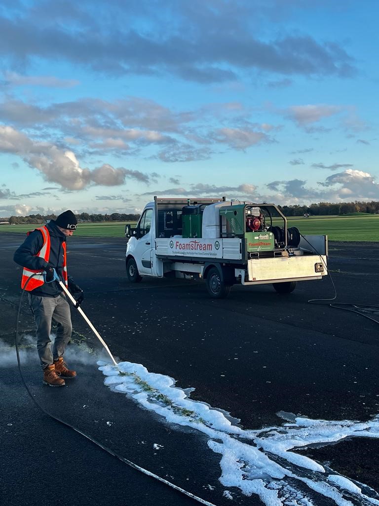 Czyszczenie placu przemysłowego